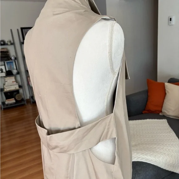 Asymmetrical Tan Vest - Picture 8 of 9